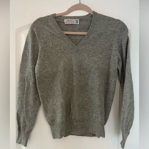 100% Lambswool, Vintage V-neck, Scottish Classic Sweater